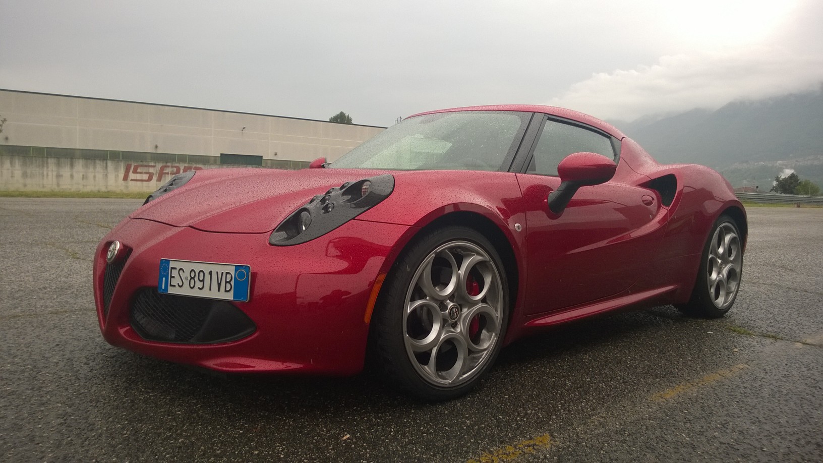 Alfa Romeo 4C: la prova su strada e in pista - Motori.it