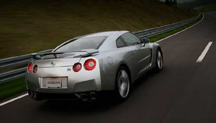 Nissan GT-R 2010, prime immagini