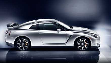 Nissan GT-R 2010, prime immagini