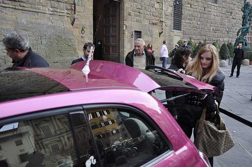 Fiat 500 Barbie battuta a 20.000 euro