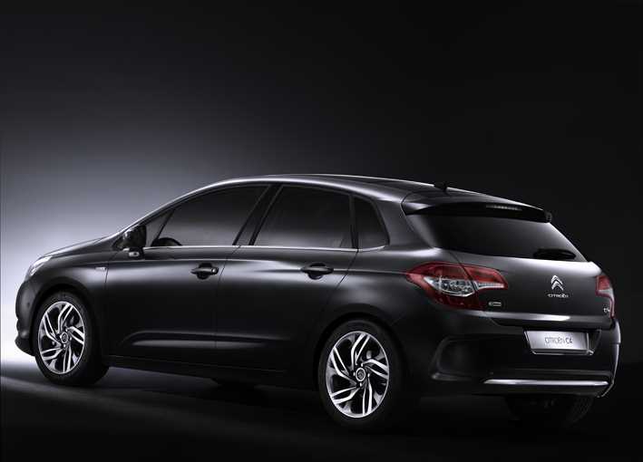 Le prime immagini ufficiali della nuova Citroen C4