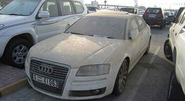 Macchine Abbandonate a Dubai