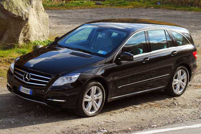 Mercedes Classe R 2011 nuove immagini