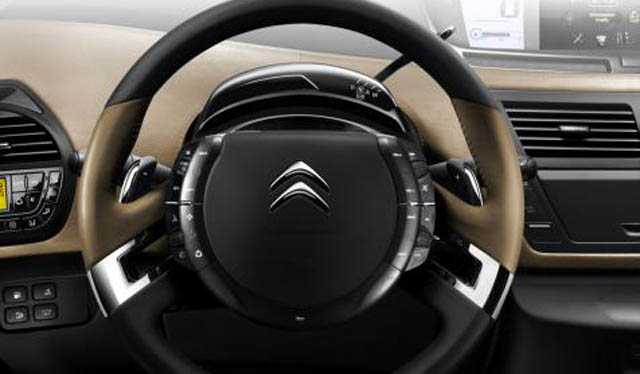 Citroen Grand C4 Picasso Model Year 2011