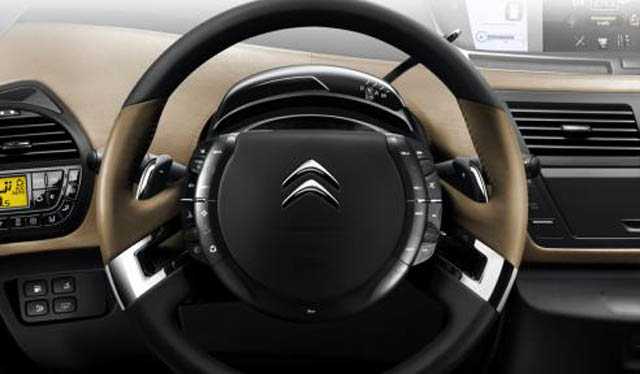 Citroen C4 Picasso Model Year 2011