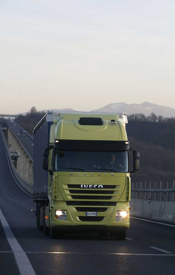Iveco Stralis: foto interni ed esterni