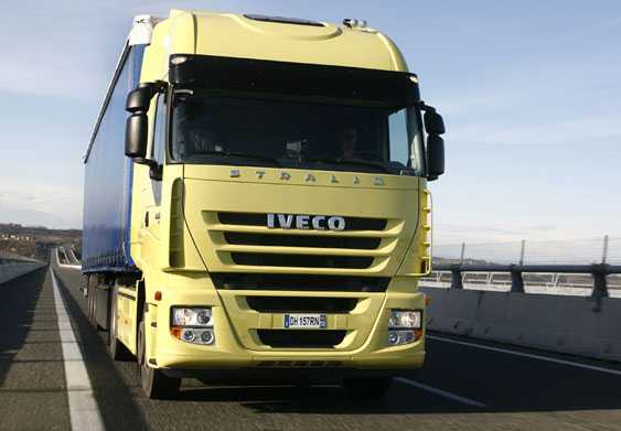Iveco Stralis: foto interni ed esterni