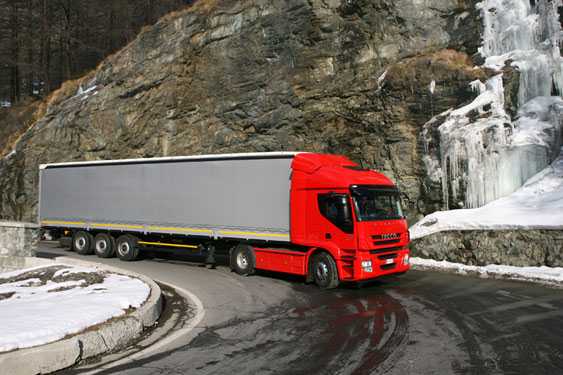 Iveco Stralis: foto interni ed esterni