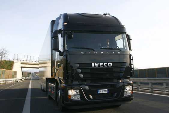 Iveco Stralis: foto interni ed esterni