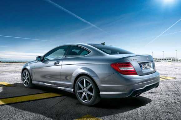Mercedes Classe C Coupé 2011: prime immagini ufficiali