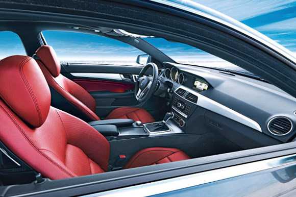 Mercedes Classe C Coupé 2011: prime immagini ufficiali