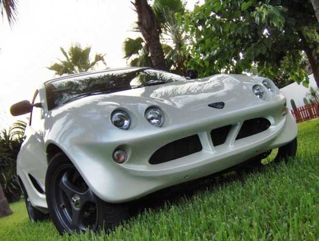 SLC K300: microcar in fibra di carbonio