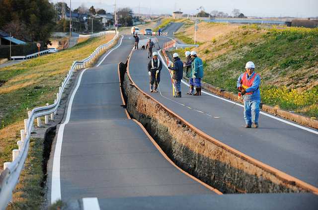 Il sisma in Giappone ferma la produzione di auto