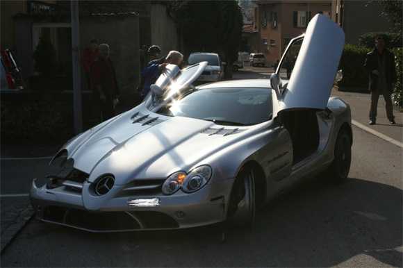 Mercedes McLaren SLR incidentata