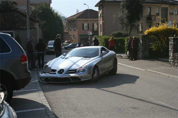 Mercedes McLaren SLR incidentata