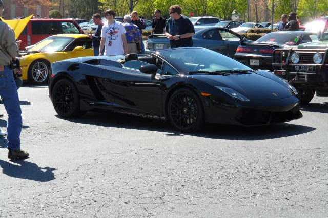Distruggere una Lamborghini a 30 km/h
