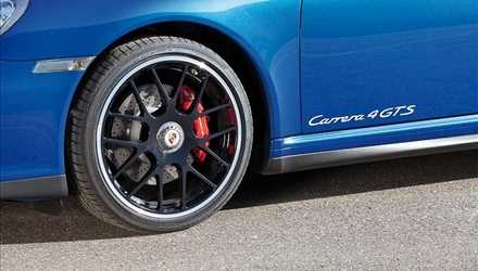 Porsche 911 Carrera 4 GTS