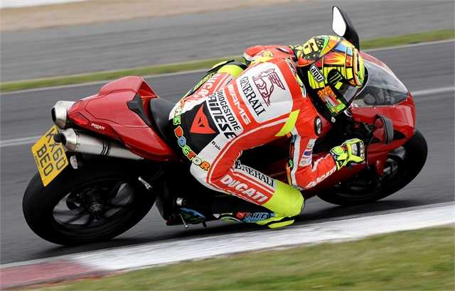 Valentino Rossi sulla nuova pista di Silverstone