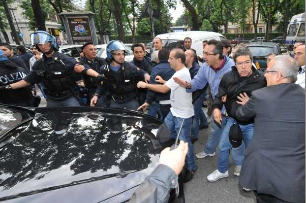 De Tomaso, la protesta degli operai