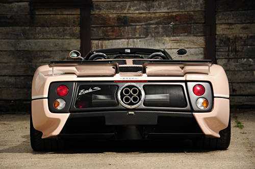 Pagani Zonda rosa all'asta a Goodwood