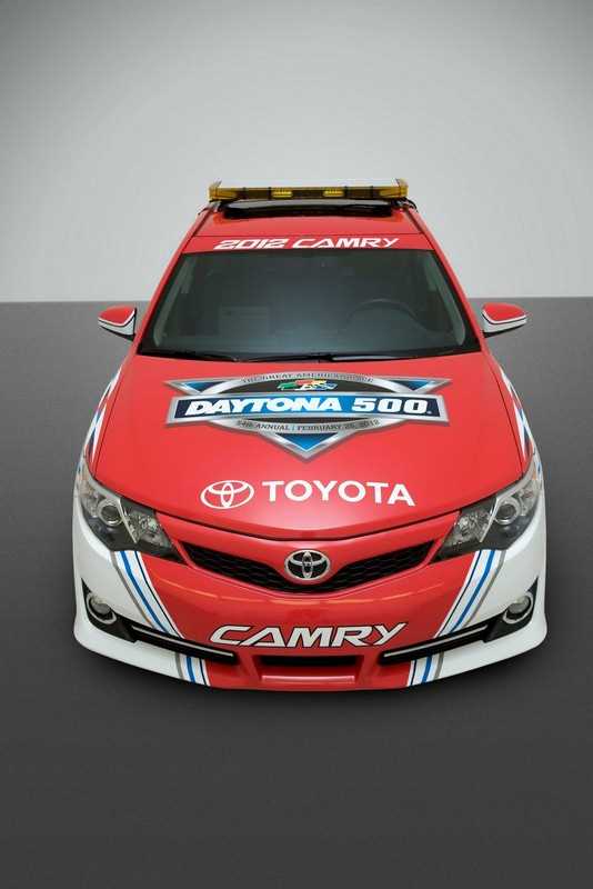 Nuova Toyota Camry: pace car a Daytona 2012
