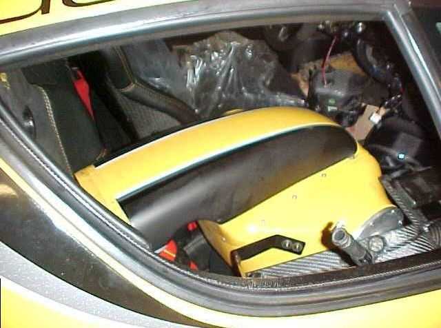 La Ferrari Enzo by Edo incidentata entra in officina