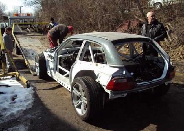 Bmw Z3 M Coupé spinta dal motore della M5