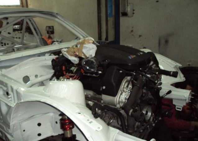 Bmw Z3 M Coupé spinta dal motore della M5