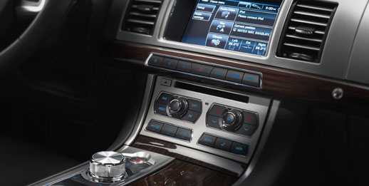 Jaguar XF 2012, nuove foto ufficiali