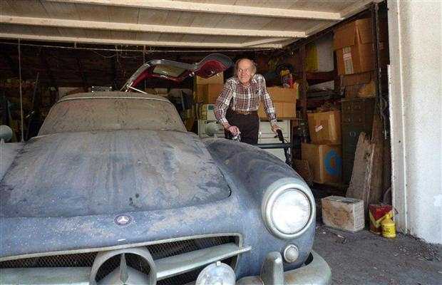 Mercedes 300 SL Gullwing ritrovata in un garage
