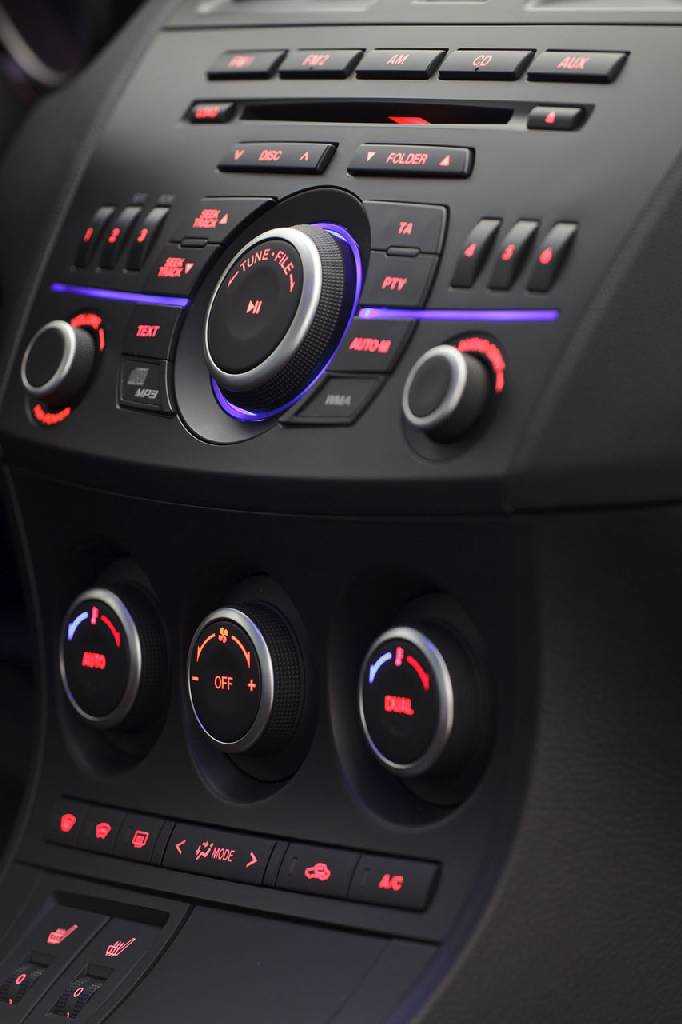 Mazda 3 facelift 2012