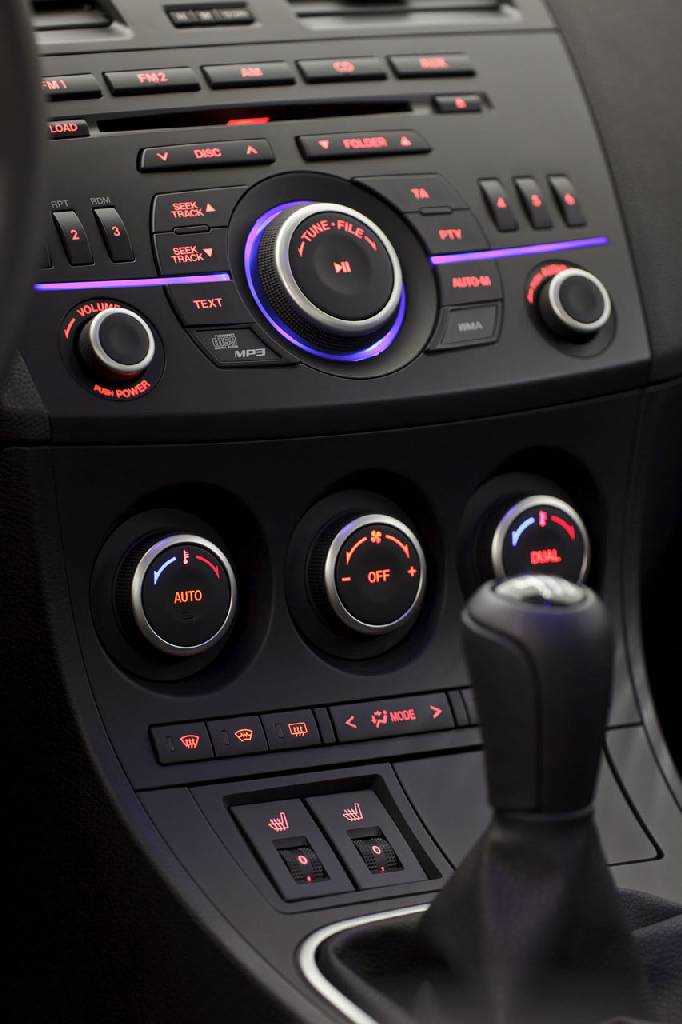 Mazda 3 facelift 2012