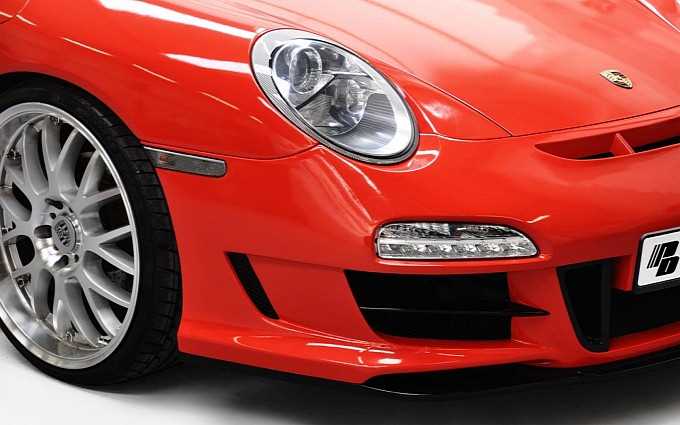 Porsche 911 by Prior Design