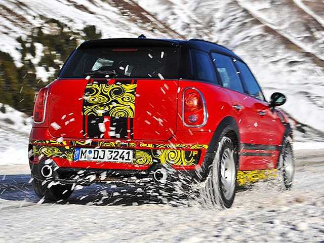 Mini Countryman JCW, prime foto ufficiali