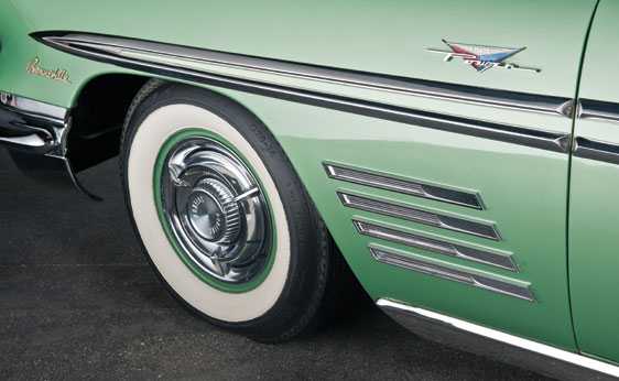 Pontiac Bonneville Super Deluxe Sport Coupe 1958