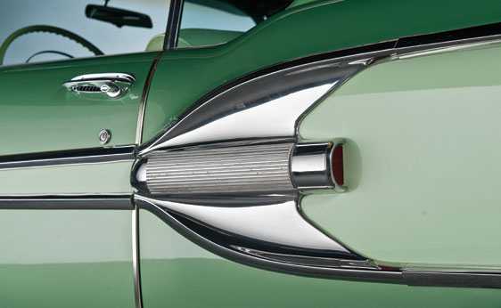 Pontiac Bonneville Super Deluxe Sport Coupe 1958