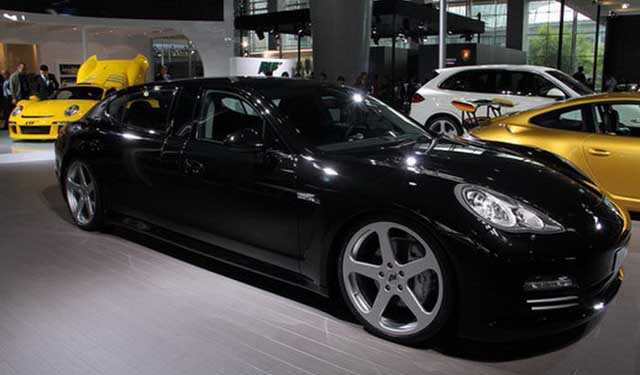 Porsche Panamera limousine by Ruf