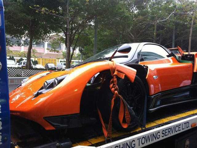 Pagani Zonda F incidentata ad Hong Kong