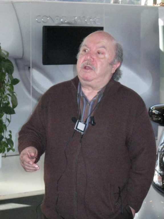 Lino Banfi con la Citroen C-Zero
