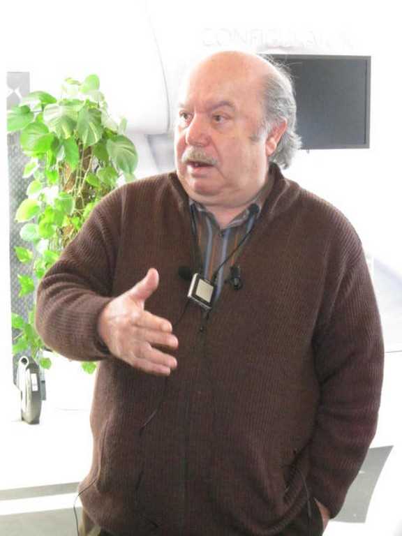 Lino Banfi con la Citroen C-Zero