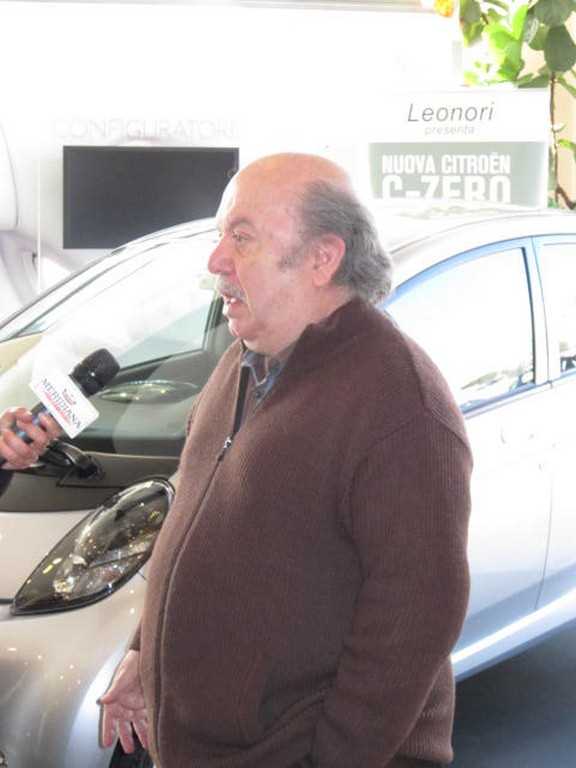 Lino Banfi con la Citroen C-Zero
