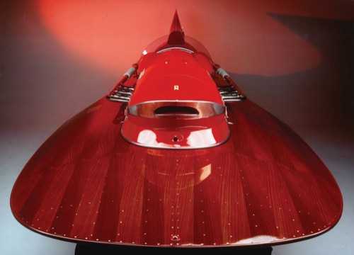 Arno XI: la barca firmata Ferrari