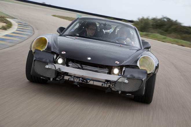 Porsche 918 Spyder in pista a Nardò