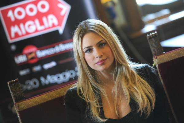 Martina Stella madrina Mille Miglia 2012