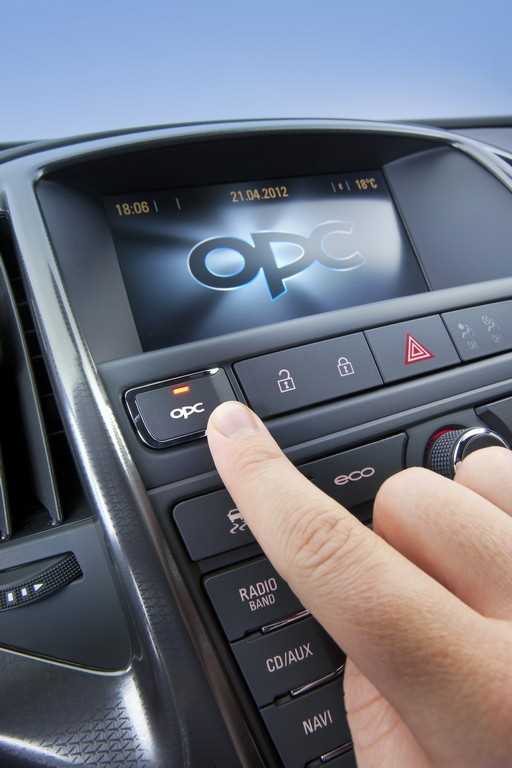Opel Astra OPC 2012