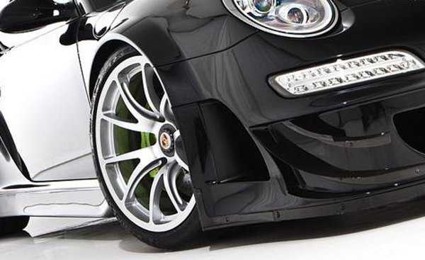 Porsche 911 RSR by Champion Motorsports