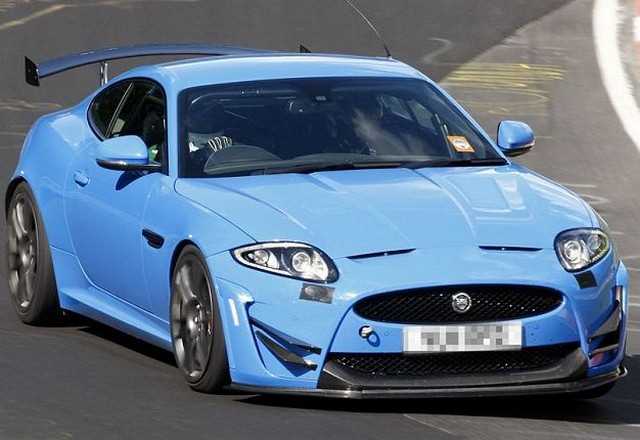 Jaguar XKR-S: foto spia