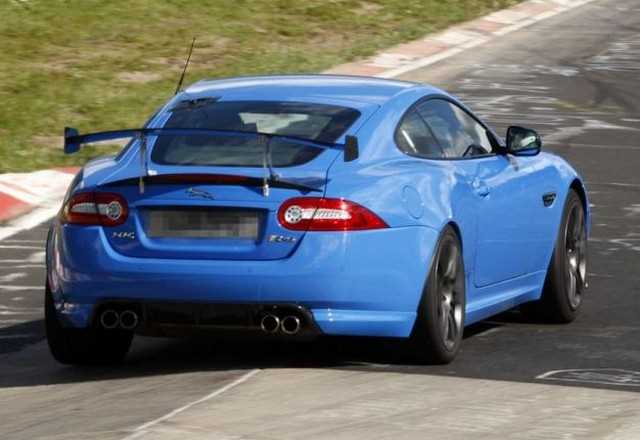 Jaguar XKR-S: foto spia