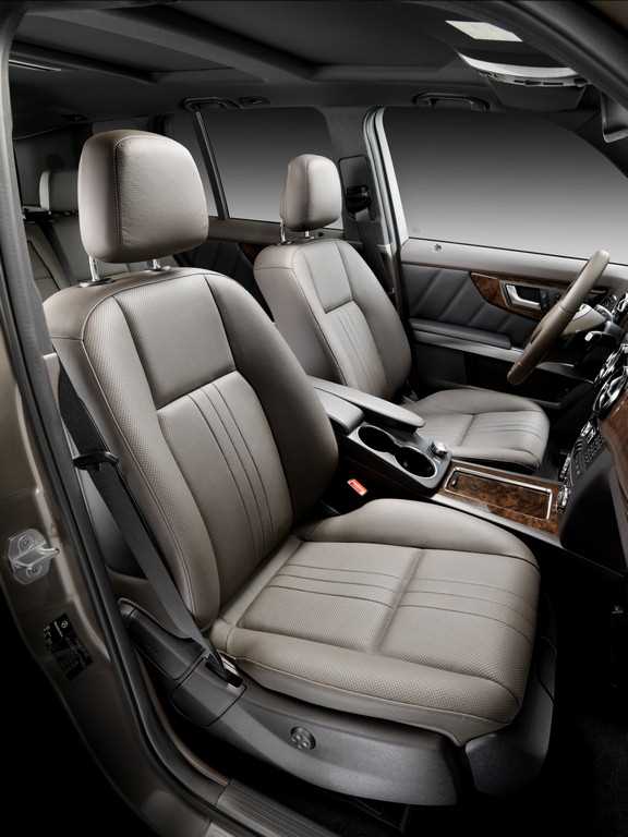 Mercedes GLK 2012: nuove immagini