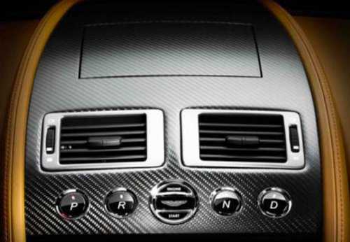 Aston Martin Vantage V12 Roadster: le immagini ufficiali
